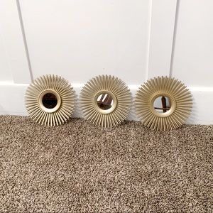 Decorative mirror set